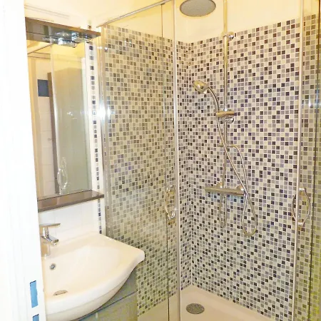 Cap Esterel Vacances Centre : Studio Centre Vue Place B1 - 192la *